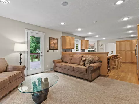 Living - 22800 SE 476th Ave, Sandy, OR 97055 photo 4 of 4