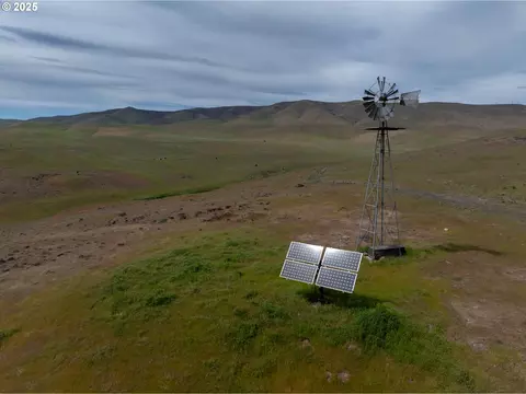 Sand Rd, Tygh Valley, OR 97063