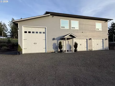 788 Patrick St, Coos Bay, OR 97420