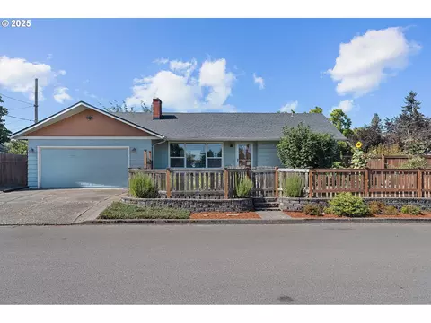 1649 NW Adams St, Mcminnville, OR 97128