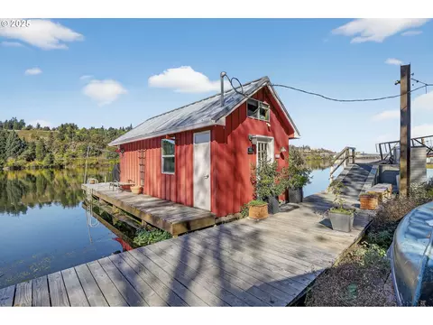 901 S Mcloughlin Blvd #A, Oregon City, OR 97045