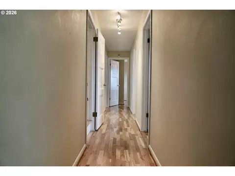 Entry Way - 445 Sterling Dr, Eugene, OR 97404 photo 1 of 1