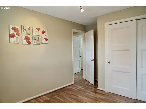 Bedroom - 445 Sterling Dr, Eugene, OR 97404 photo 5 of 7