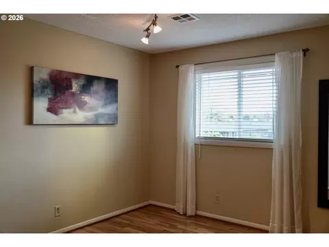 Bedroom - 445 Sterling Dr, Eugene, OR 97404 photo 4 of 7