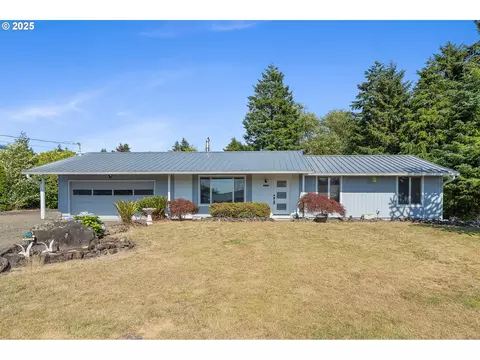 7995 14th St, Bay City, OR 97107