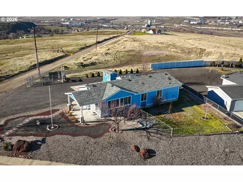 3127 SW River View Dr, Pendleton, OR 97801