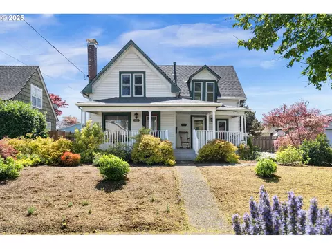 1822 N Rosa Parks Way, Portland, OR 97217