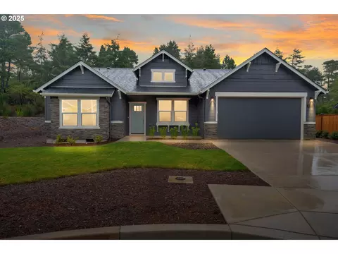 4773 Stonefield Ct, Florence, OR 97439