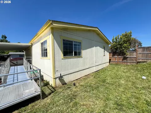 5660 Daisy St #48, Springfield, OR 97478 photo 4
