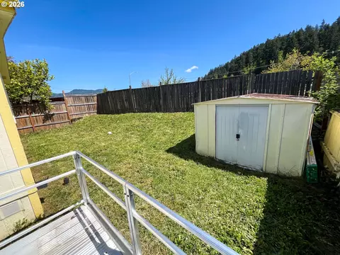 5660 Daisy St #48, Springfield, OR 97478 photo 3