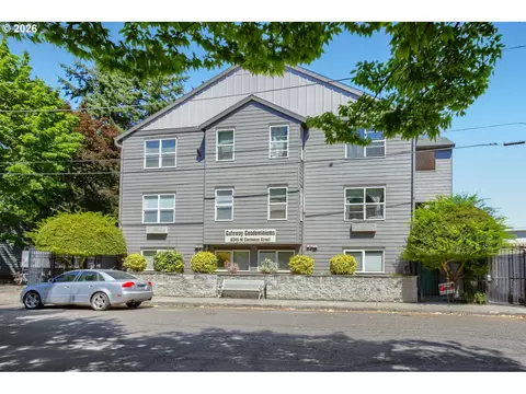 10345 NE Clackamas St #19, Portland, OR 97220