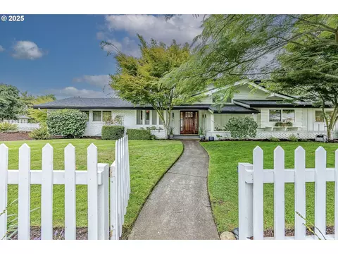 663 Elwood Ct, Eugene, OR 97401