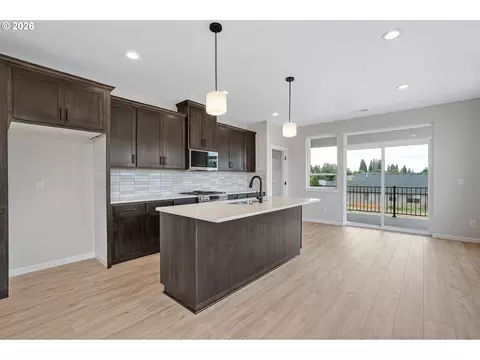 Kitchen - 4636 SE 2nd St, Gresham, OR 97080 photo 1 of 4
