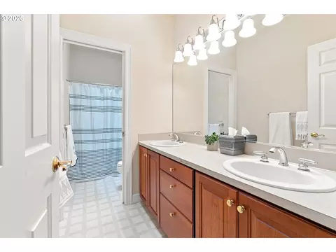 Bath - 65 SE Avondale Ct, Gresham, OR 97080 photo 5 of 5