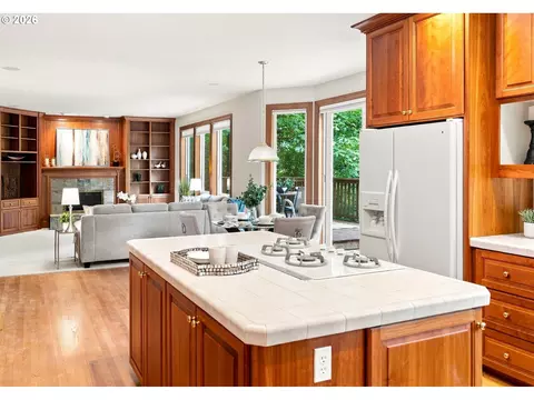 Kitchen - 65 SE Avondale Ct, Gresham, OR 97080 photo 1 of 6