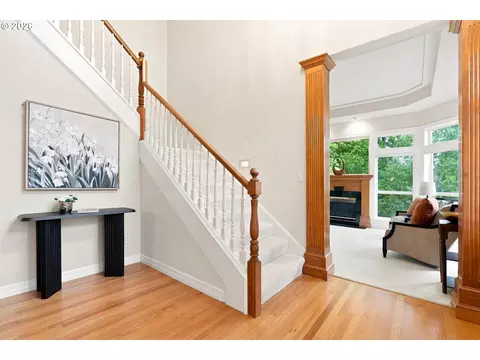 Entry Way - 65 SE Avondale Ct, Gresham, OR 97080 photo 2 of 3