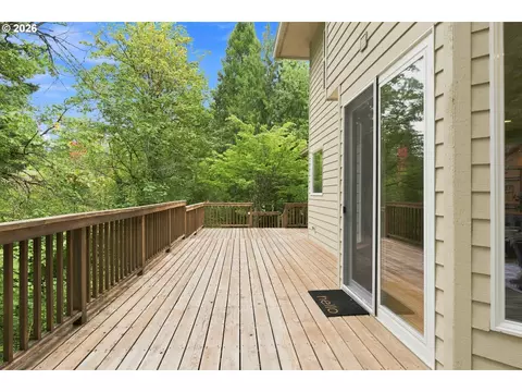 Exterior - 65 SE Avondale Ct, Gresham, OR 97080 photo 3 of 6
