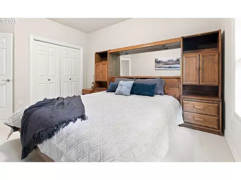Bedroom - 65 SE Avondale Ct, Gresham, OR 97080 photo 4 of 6