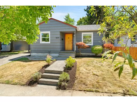 6216 SE Clinton St, Portland, OR 97206