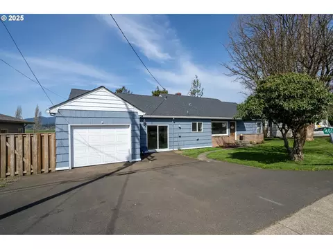 4016 3rd St, Tillamook, OR 97141