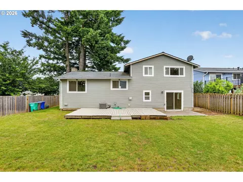 Exterior - 1207 SE 217th Ave, Gresham, OR 97030 photo 3 of 11