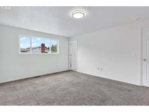 Bedroom - 1207 SE 217th Ave, Gresham, OR 97030 photo 1 of 6