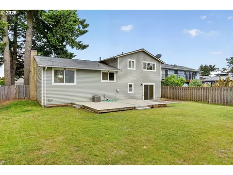 Exterior - 1207 SE 217th Ave, Gresham, OR 97030 photo 2 of 11