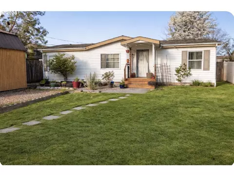 614 S 10th St, Saint Helens, OR 97051