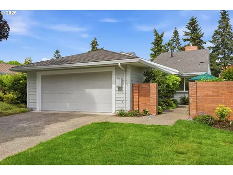 7211 SW Lake Bluff Ct, Wilsonville, OR 97070
