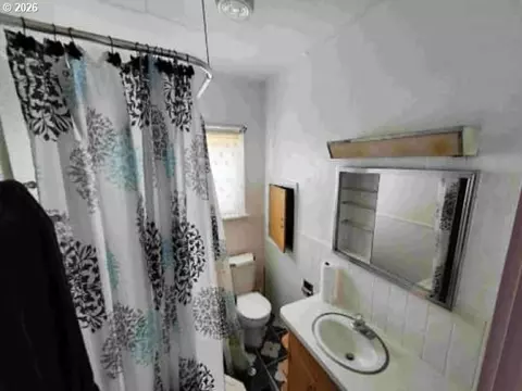 19200 Howell St, Gladstone, OR 97027 photo 9