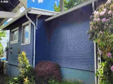19200 Howell St, Gladstone, OR 97027 photo 2