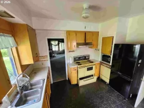19200 Howell St, Gladstone, OR 97027 photo 6