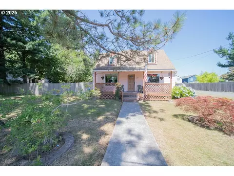 3689 SE 14th St, Gresham, OR 97080