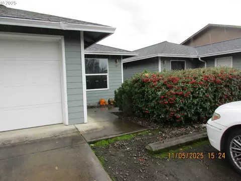 141143 Fairacres Ln, Roseburg, OR 97470