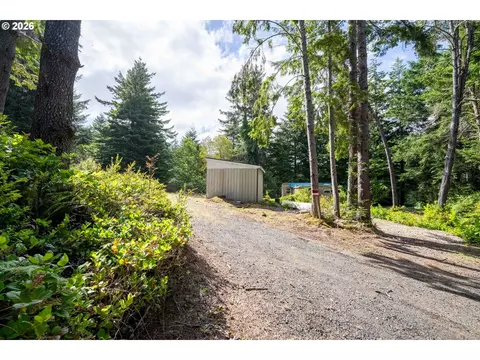 69175 Sharp Rd, North Bend, OR 97459 photo 5