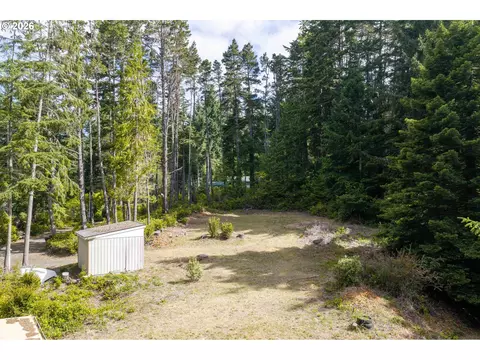 69175 Sharp Rd, North Bend, OR 97459 photo 24