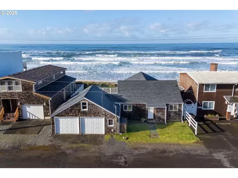633 N Pacific St, Rockaway Beach, OR 97136