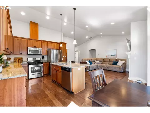 Kitchen - 346 River Loop 1, Eugene, OR 97404 photo 3 of 3