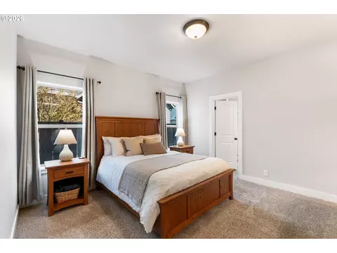 Bedroom - 346 River Loop 1, Eugene, OR 97404 photo 1 of 2