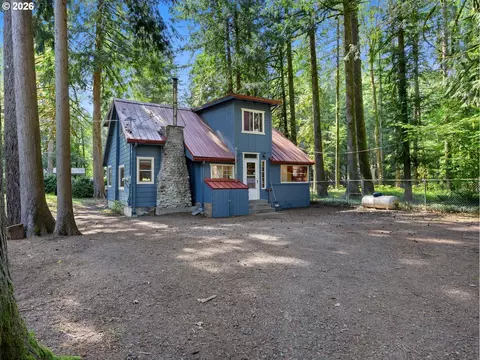 70385 E Mountain Dr, Rhododendron, OR 97049
