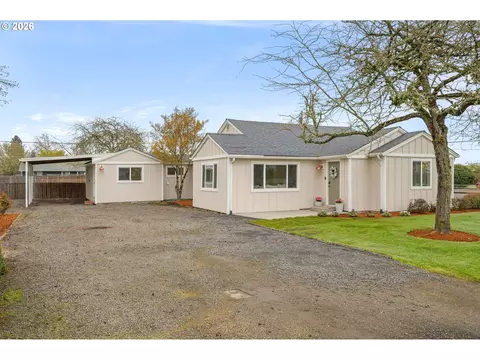 895 Burton St, Harrisburg, OR 97446