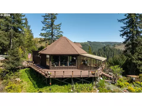 66752 Mettman Creek Rd, North Bend, OR 97459