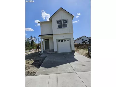 841 Chestnut Way, Silverton, OR 97381