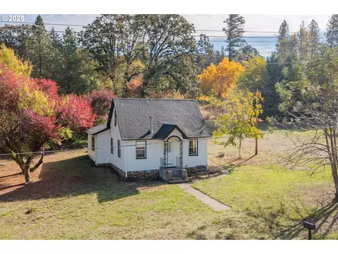 30683 Spring St, Lebanon, OR 97355
