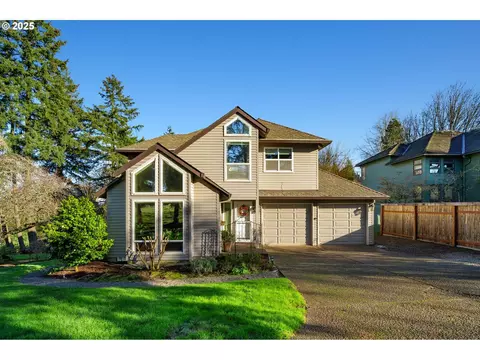 2431 SW Vacuna St, Portland, OR 97219