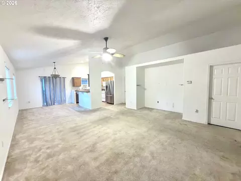 39057 Jerger St, Sandy, OR 97055 photo 5