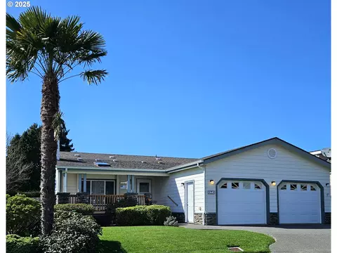 98126 W Benham Ln #7, Brookings, OR 97415