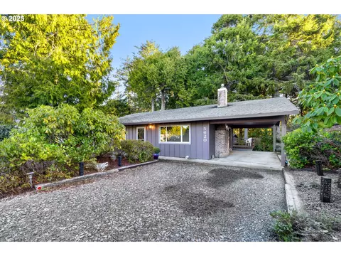 5620 Palisades Dr, Lincoln City, OR 97367