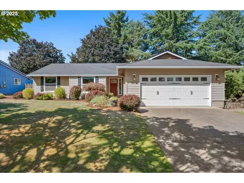 8615 SW Monticello St, Beaverton, OR 97008