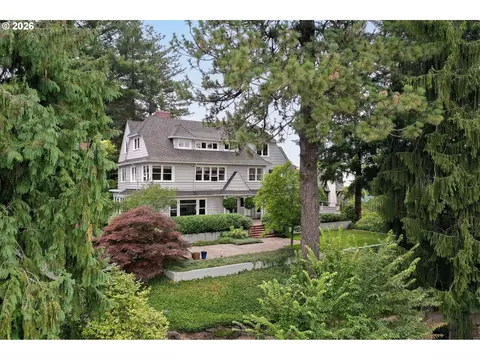 1708 SW Hawthorne Ter, Portland, OR 97201